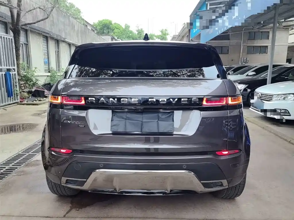 Land Rover Range Rover Evoque 2023 Range Rover Evoque L 249PS Luxury Edition фото 6