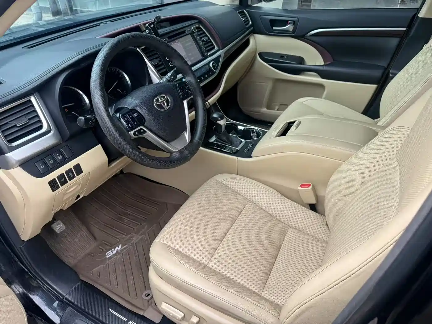 Toyota Highlander 2015 2.0T AWD Ultimate Edition 7-seater фото 7