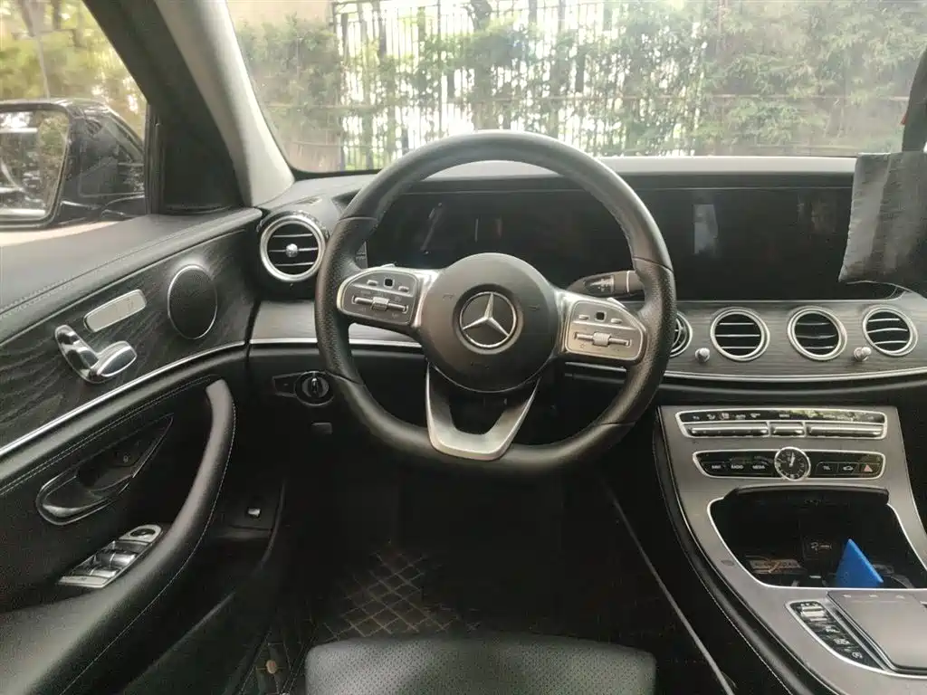 Mercedes-Benz E-Class 2019 E 260 L Sport фото 6