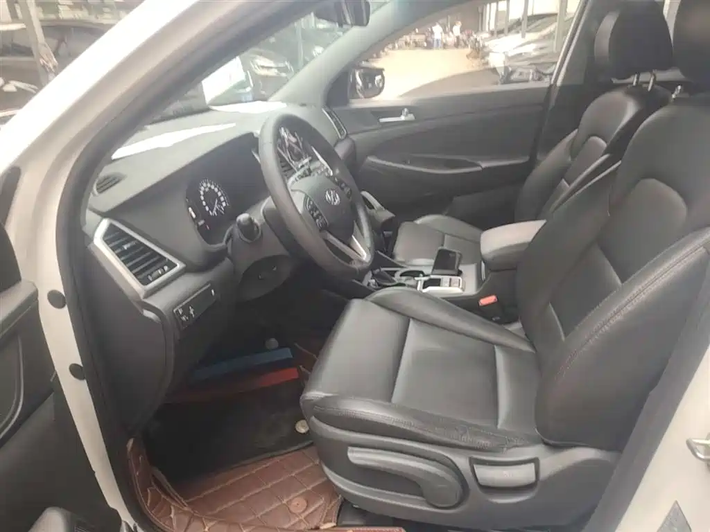 Hyundai Tucson 2015 1.6T Dual Clutch 2WD Smart фото 15