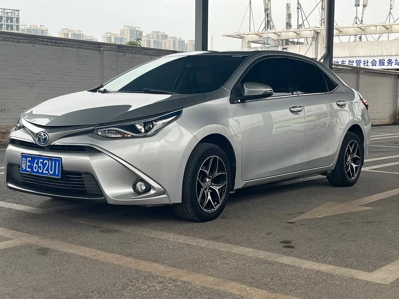 Toyota Levin 2017 Facelift Hybrid 1.8H GS E-CVT Elite Sunroof Edition China V