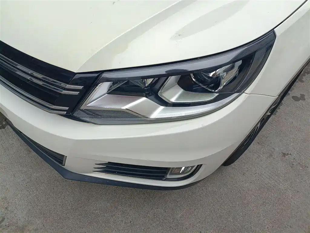Volkswagen Tiguan 2015 1.8TSI Automatic 4WD Highline фото 24