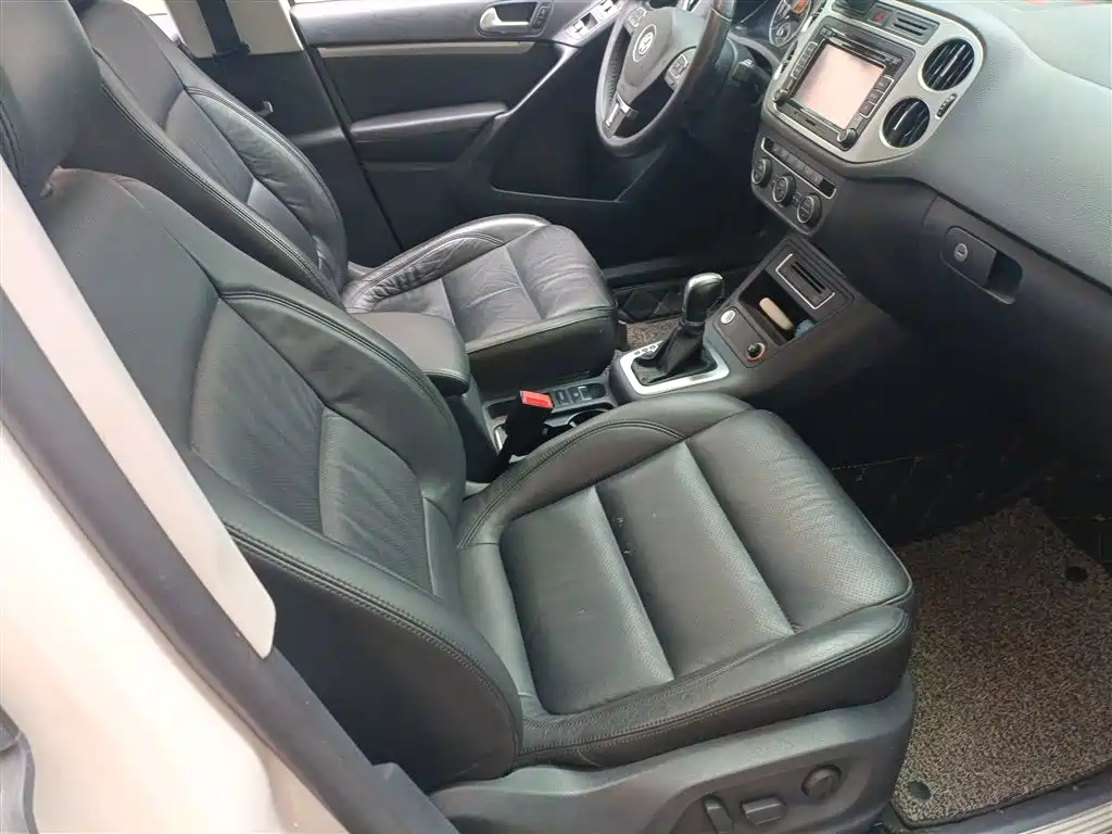 Volkswagen Tiguan 2015 1.8TSI Automatic 4WD Highline фото 25