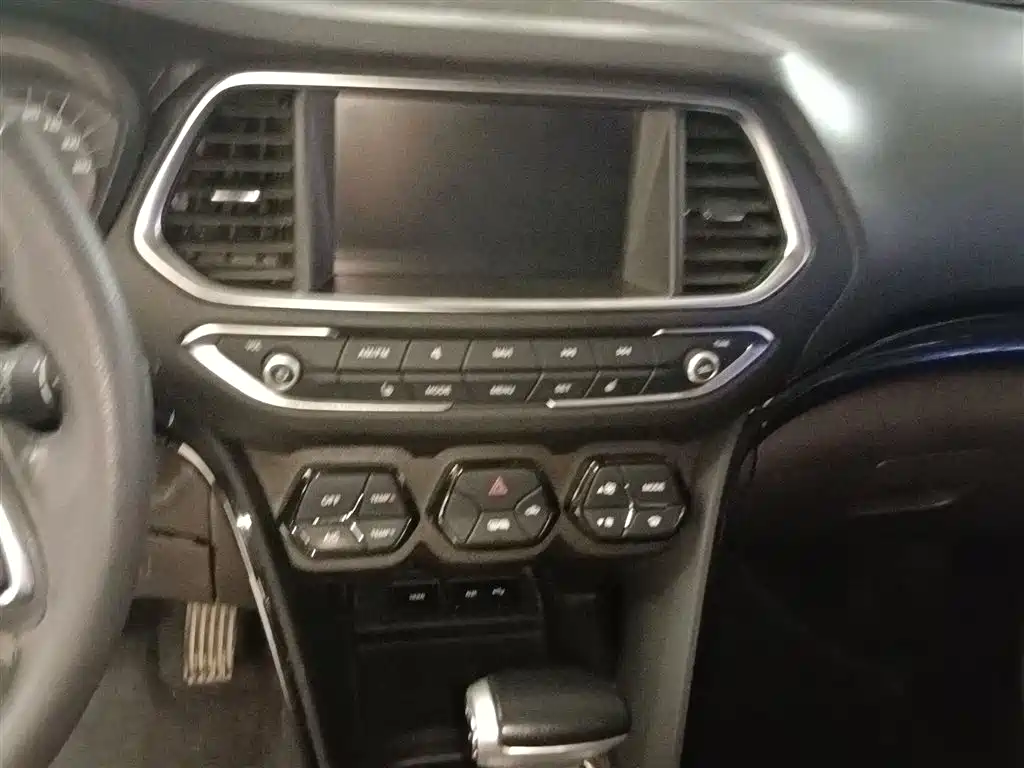 GAC Trumpchi Trumpchi GS4 2015 200T G-DCT Luxury Edition фото 13