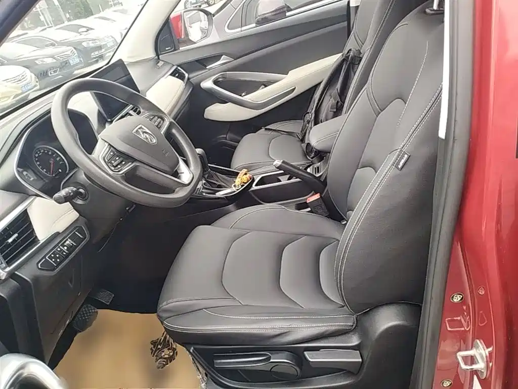 Baojun 530 2019 2019 1.5T CVT Luxury 7-seater China V