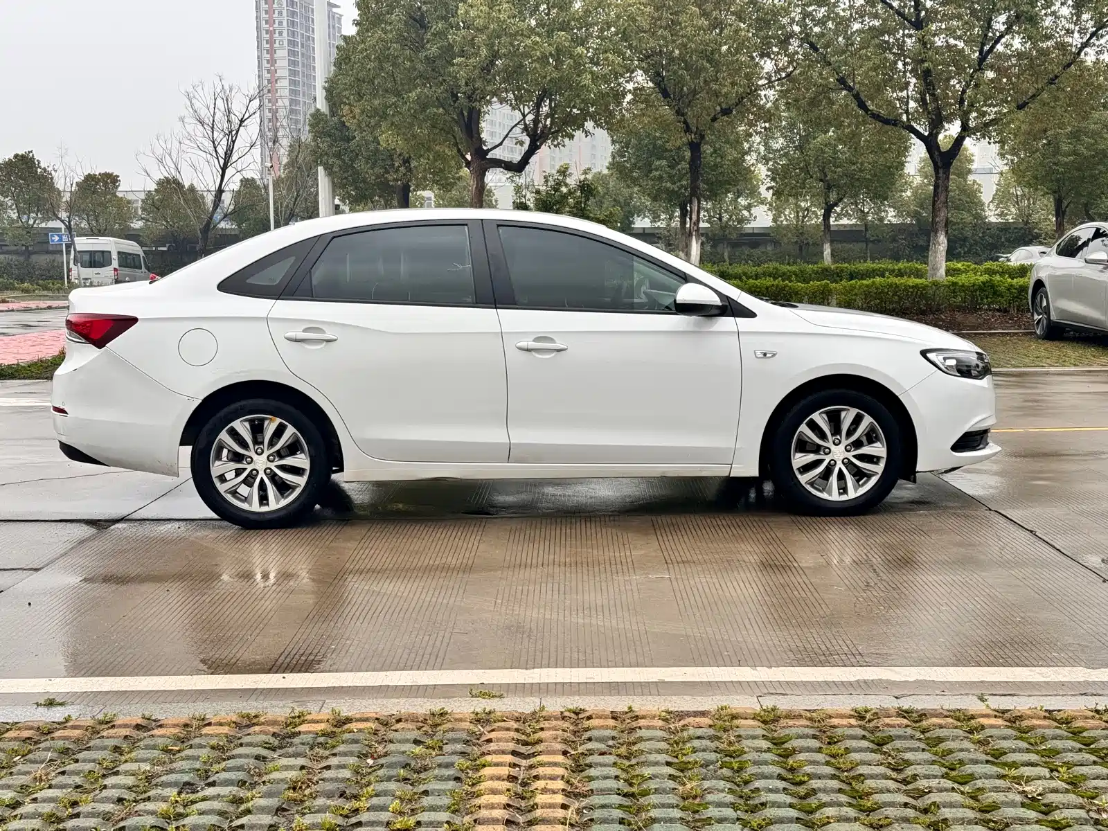 Фото 4 - Buick Excelle