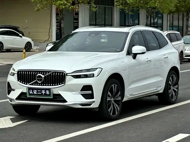Volvo Volvo XC60 Plug-in Hybrid 2023 T8 Plug-in Hybrid Long Range AWD Smart Vision Luxury