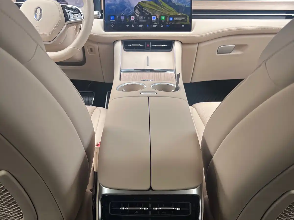 AITO Wenjie AITO M5 2025 Extended Range Ultra AWD фото 16