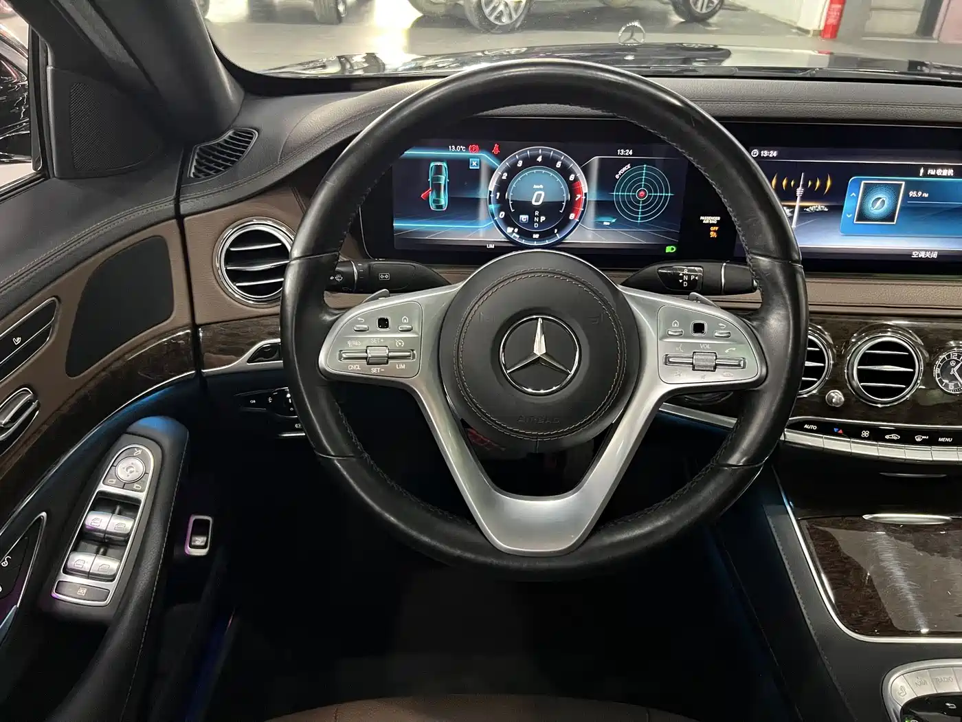 Mercedes-Benz S-Class 2018 S 320 L фото 10