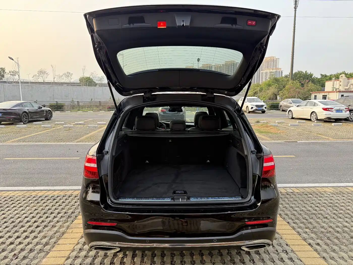 Mercedes-Benz GLC 2017 GLC 300 4MATIC Dynamic фото 26