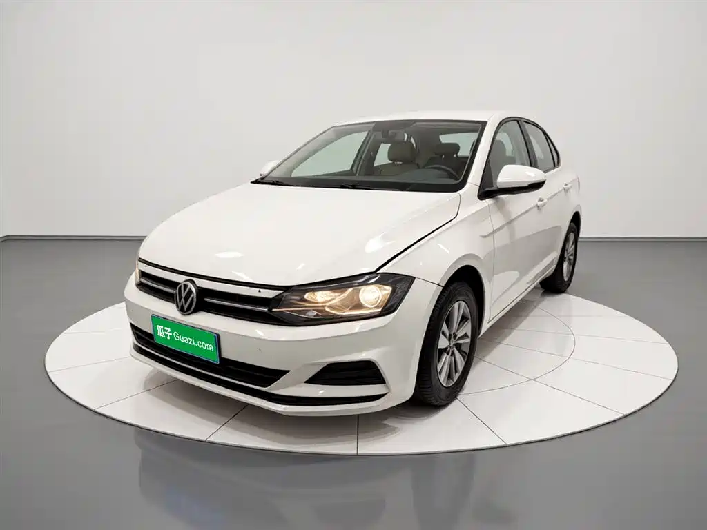 Volkswagen Polo 2023 Facelift Plus 1.5L Auto Joyful Living Edition фото 2
