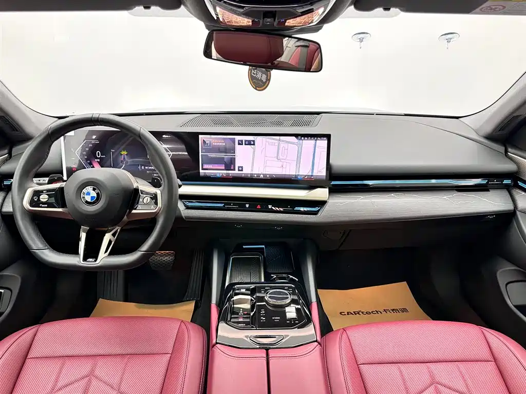 BMW 5 Series 2024 525Li M Sport Package фото 10