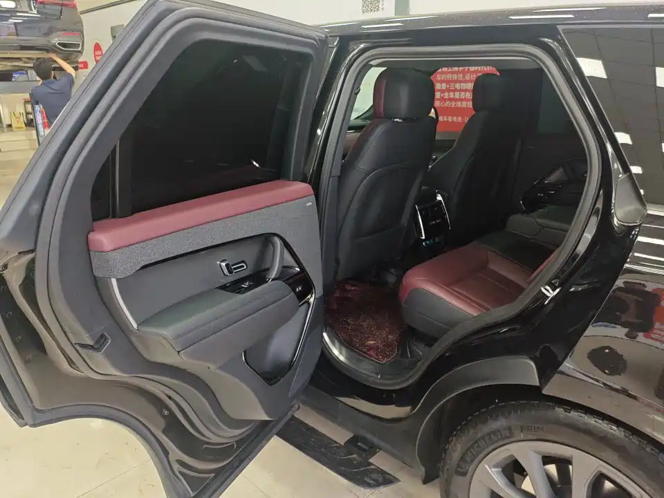 Land Rover Range Rover Sport 2024 400PS Dynamic SE фото 8