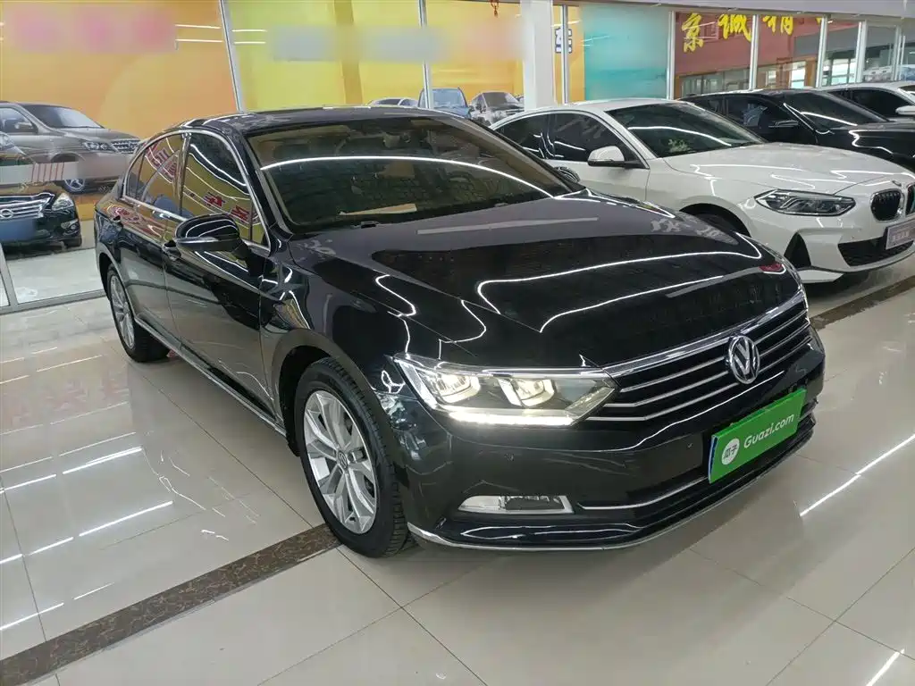 Volkswagen Magotan 2018 Facelift 330TSI DSG Luxury фото 4