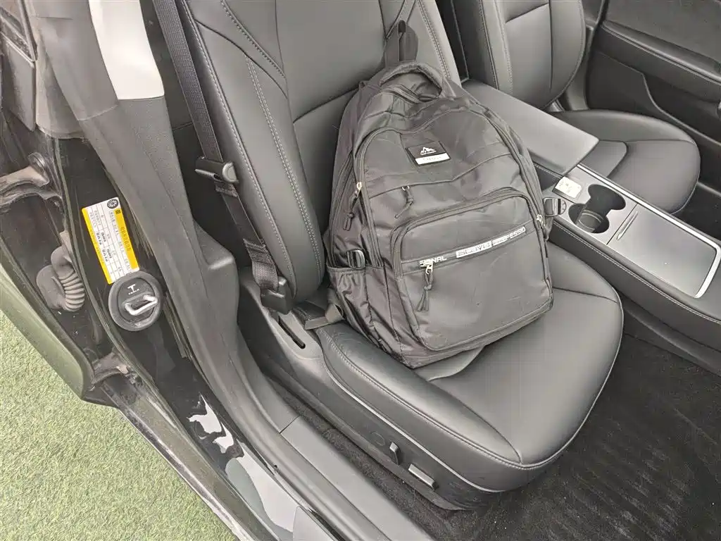 Фото 20 - Tesla Model 3