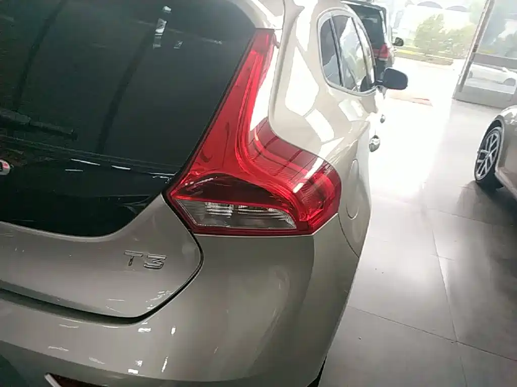 Volvo V40 2018 2018 T3 Inscription Edition