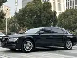 Фото 1 - Audi A8