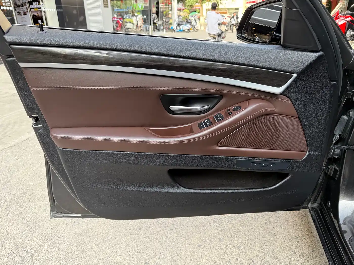 BMW 5 Series 2017 525Li Luxury Design Package фото 11