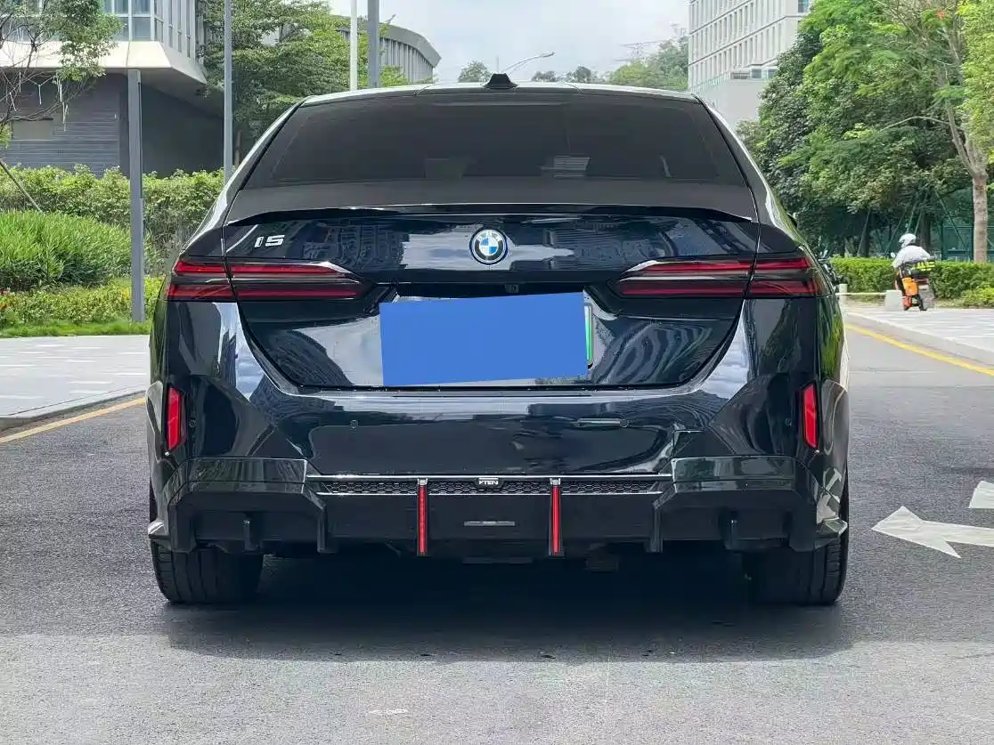 BMW i5 2025 eDrive 40L M Sport Package фото 8
