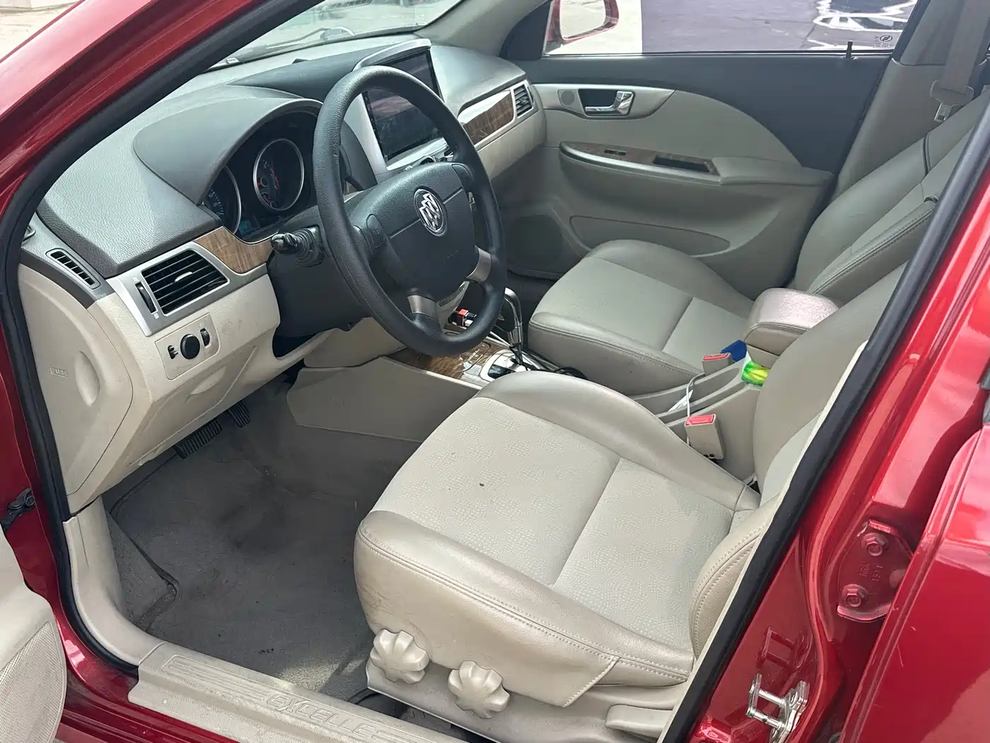 Buick Excelle 2015 1.5L Automatic Classic фото 6