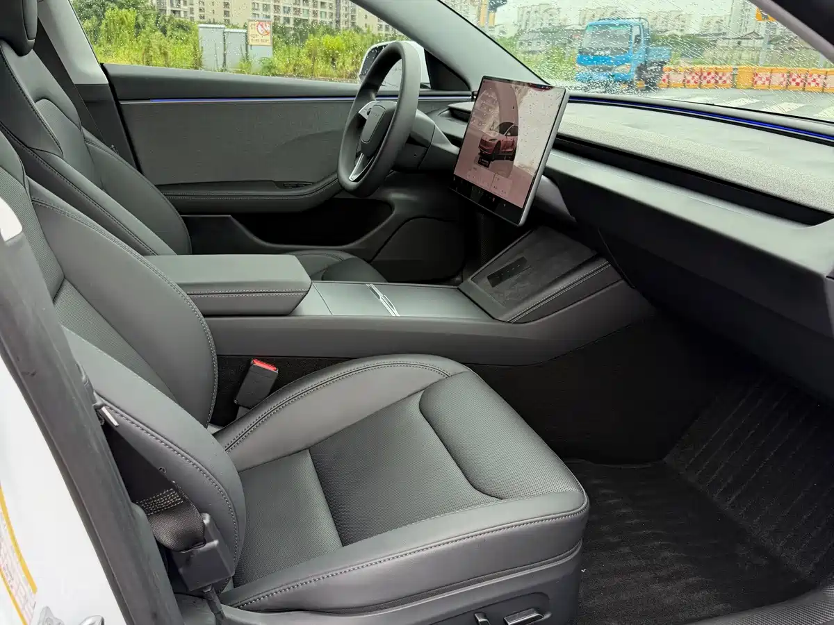 Tesla Model 3 2026 2025 Model Rear-Wheel Drive Edition