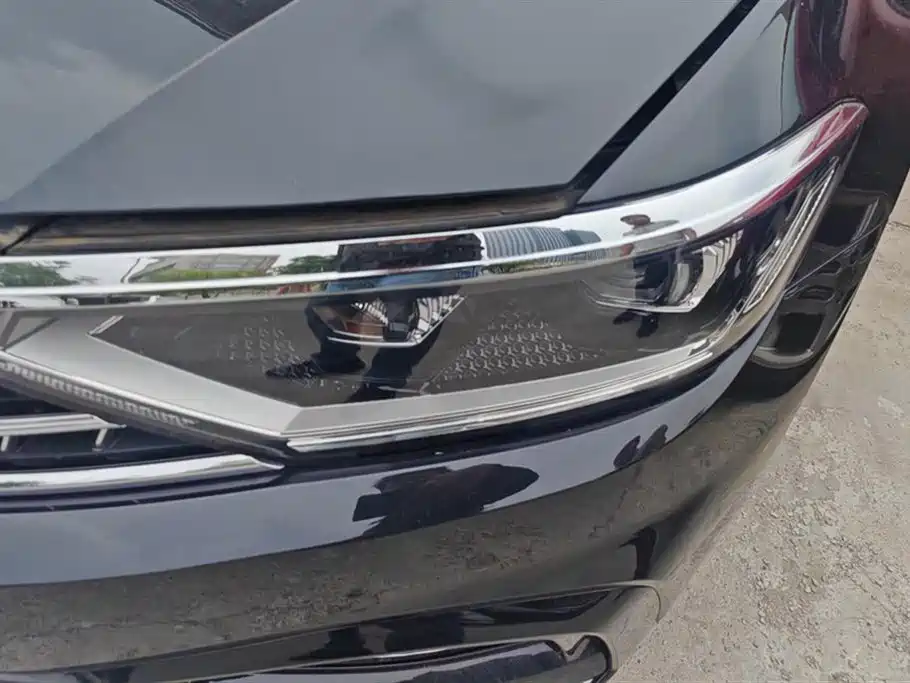 Volkswagen Magotan 2023 Model 2 Million Commemorative Edition 330TSI DSG Luxury фото 5