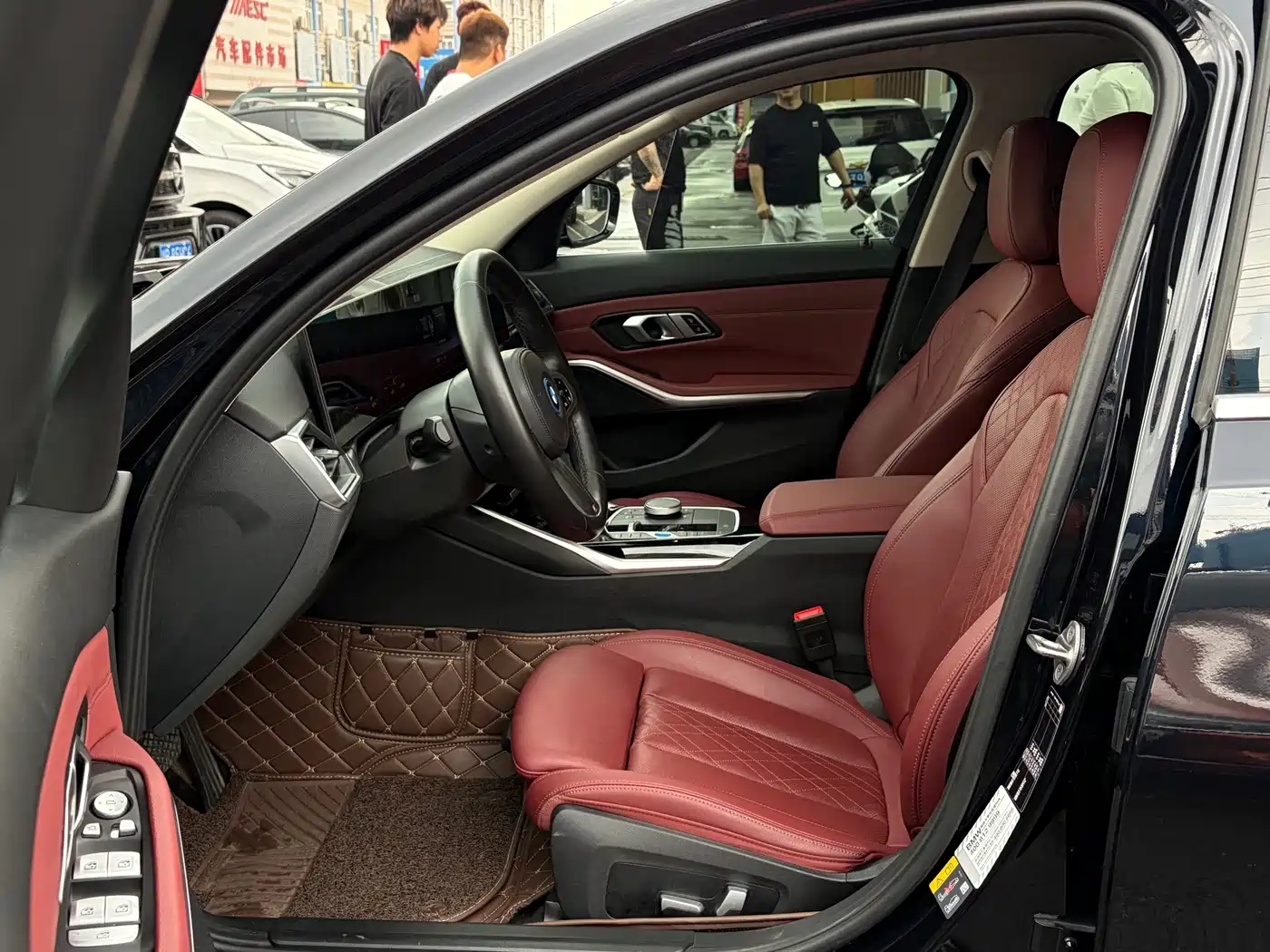 BMW i3 2022 eDrive 35 L фото 9