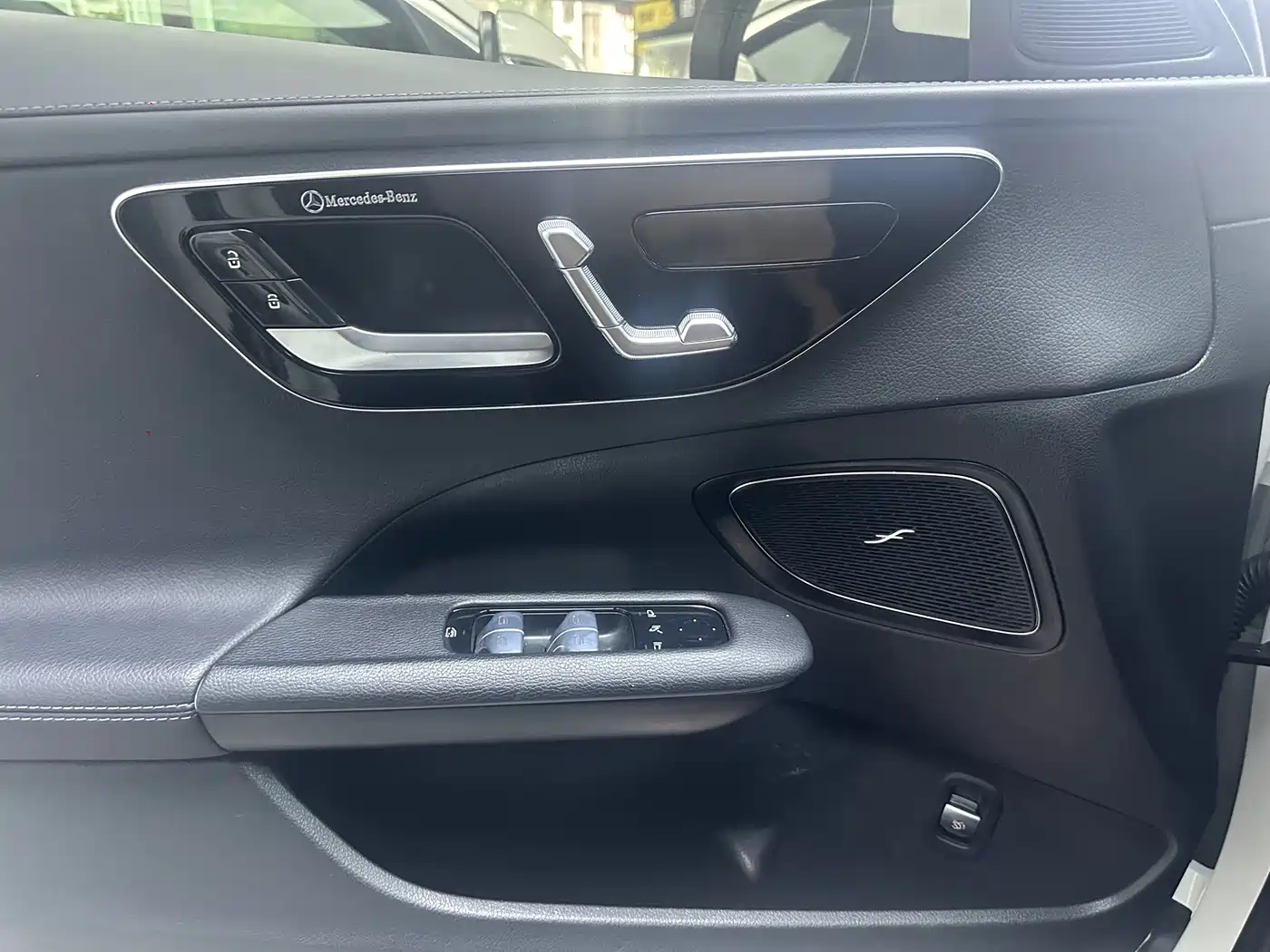 Mercedes-Benz C-Class 2023 C 260 L Sport фото 11