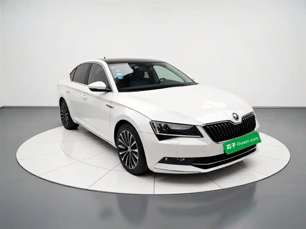 Škoda Superb 2016 TSI330 DSG Smart Edition фото 4