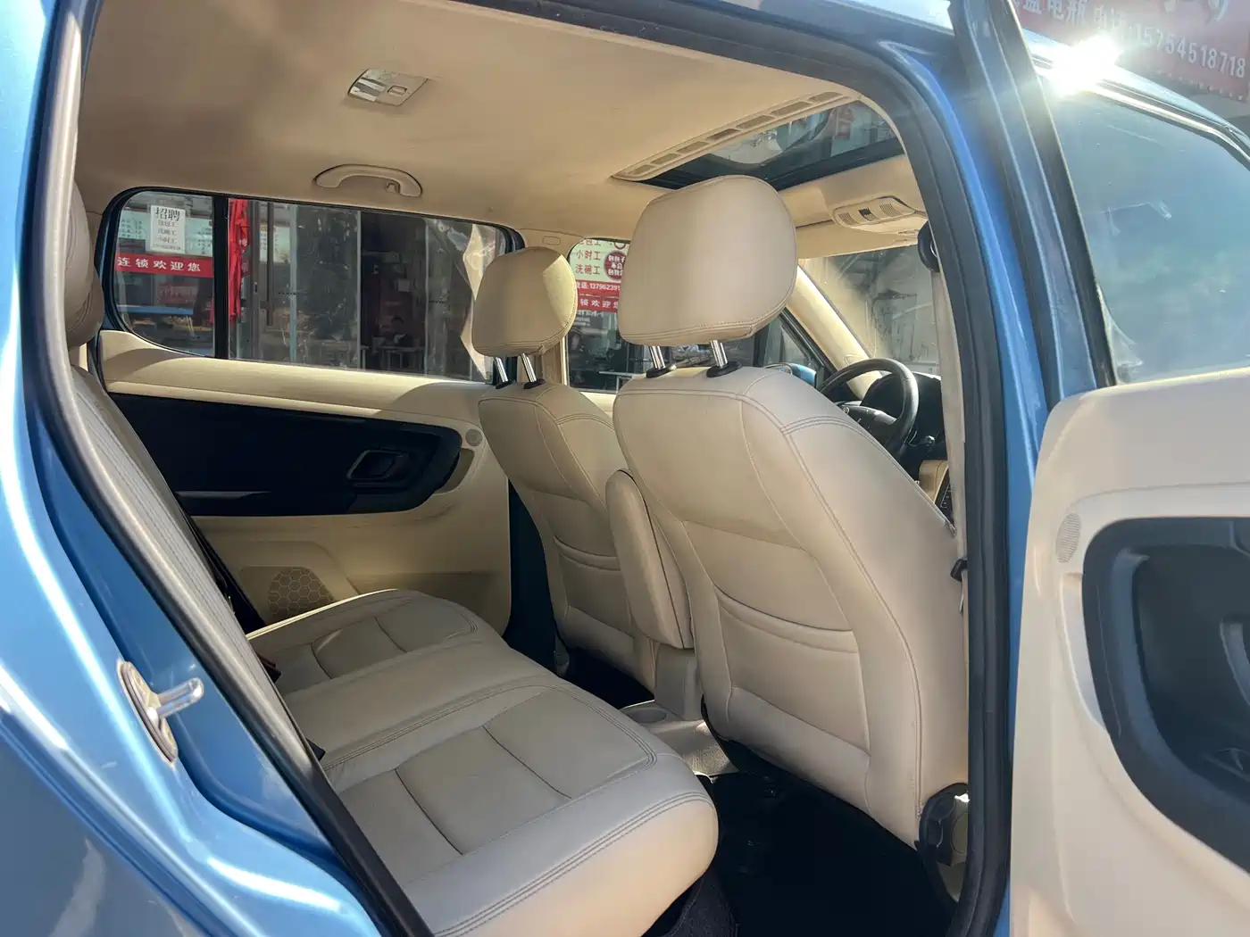 Škoda Fabia 2012 1.6L Auto Crystal Edition фото 9