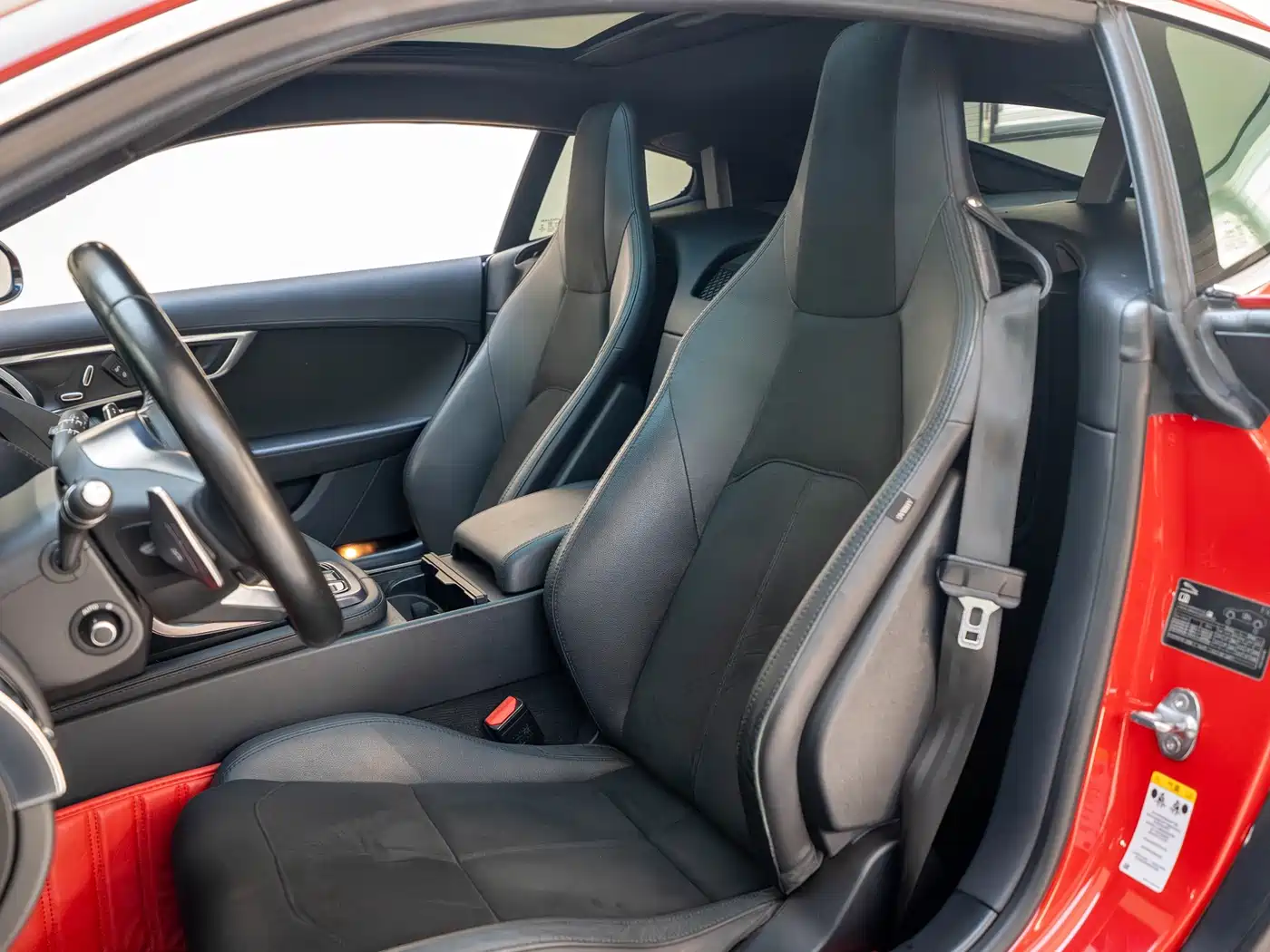 Jaguar F-TYPE 2018 2019 2.0T Coupe
