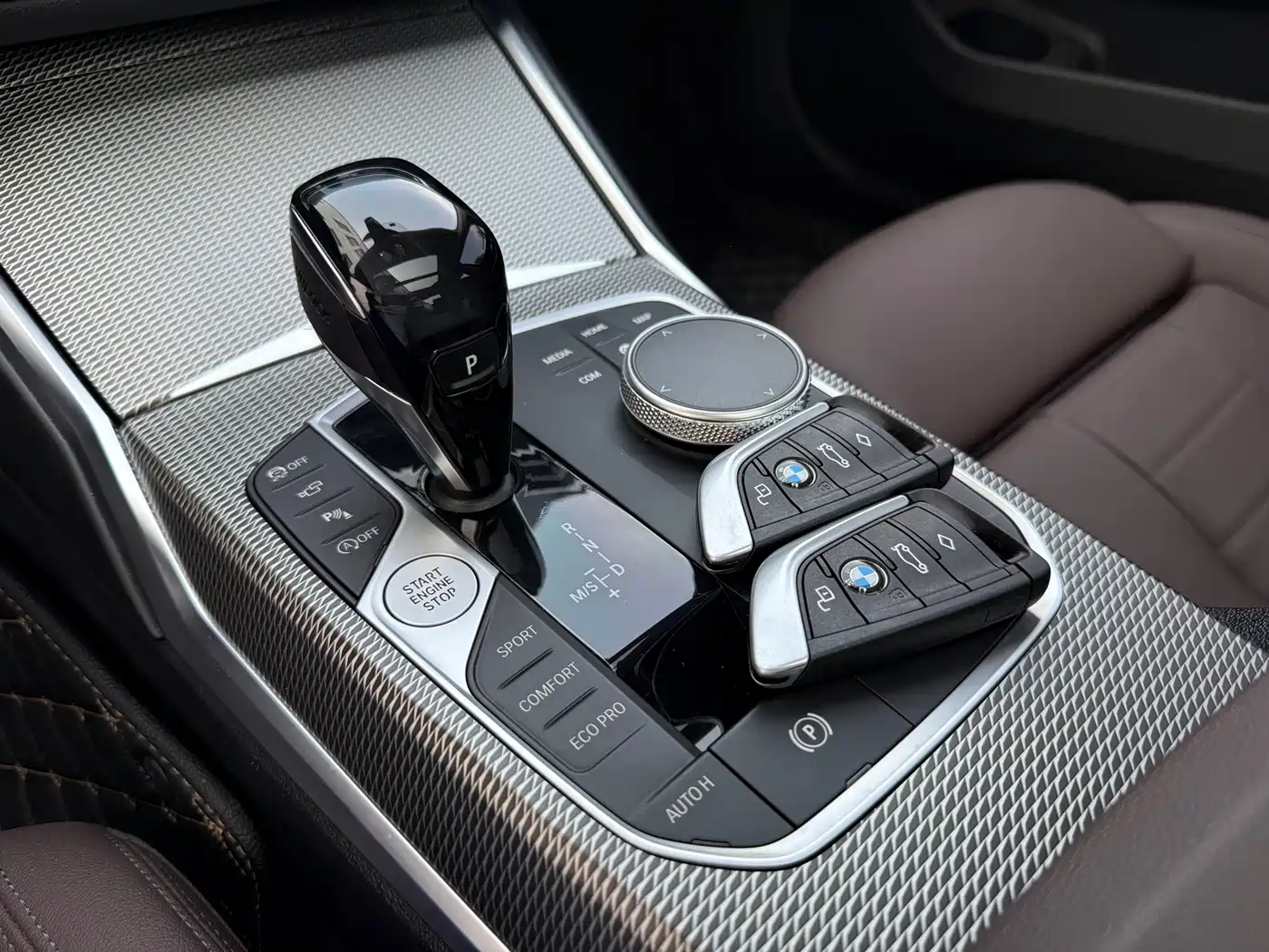 BMW 3 Series 2021 325Li M Sport Night Edition фото 17
