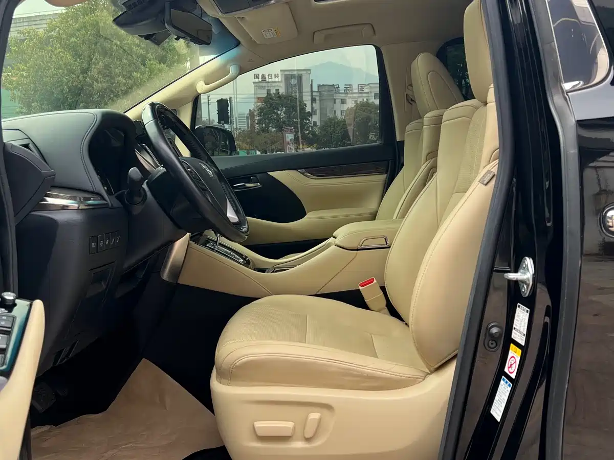 Toyota Alphard 2019 Hybrid 2.5L Premium Edition фото 9