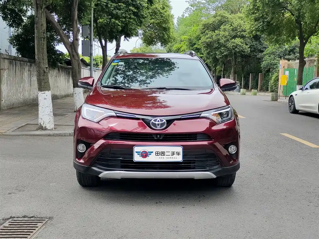 Toyota RAV4 Rongfang 2016 2.0L CVT 2WD Smart (China V) фото 2