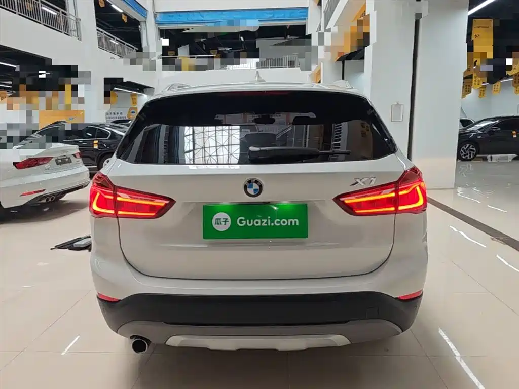 BMW X1 2018 sDrive18Li Premium Model фото 6