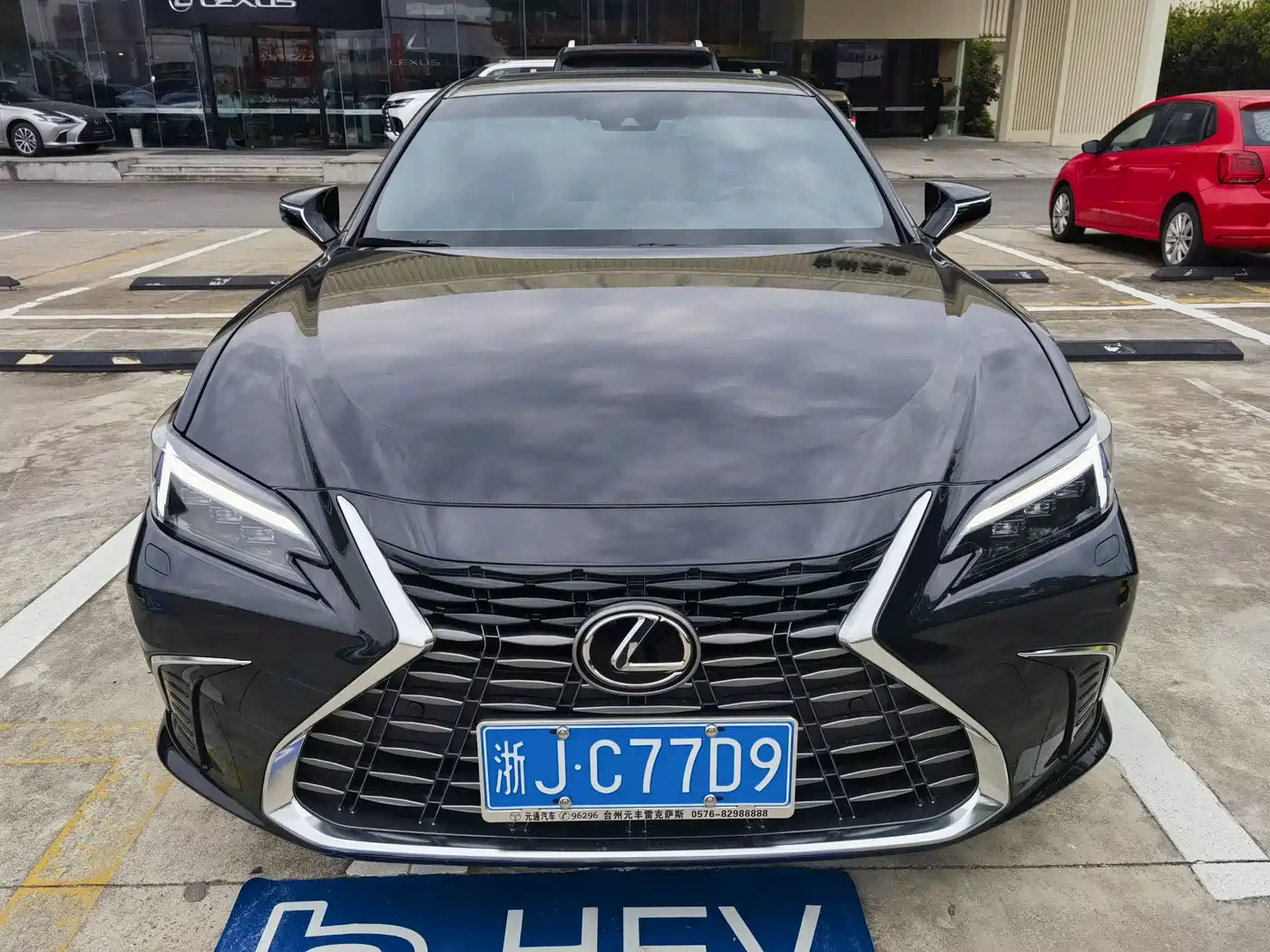 Lexus ES 2025 300h Ultimate Edition фото 3
