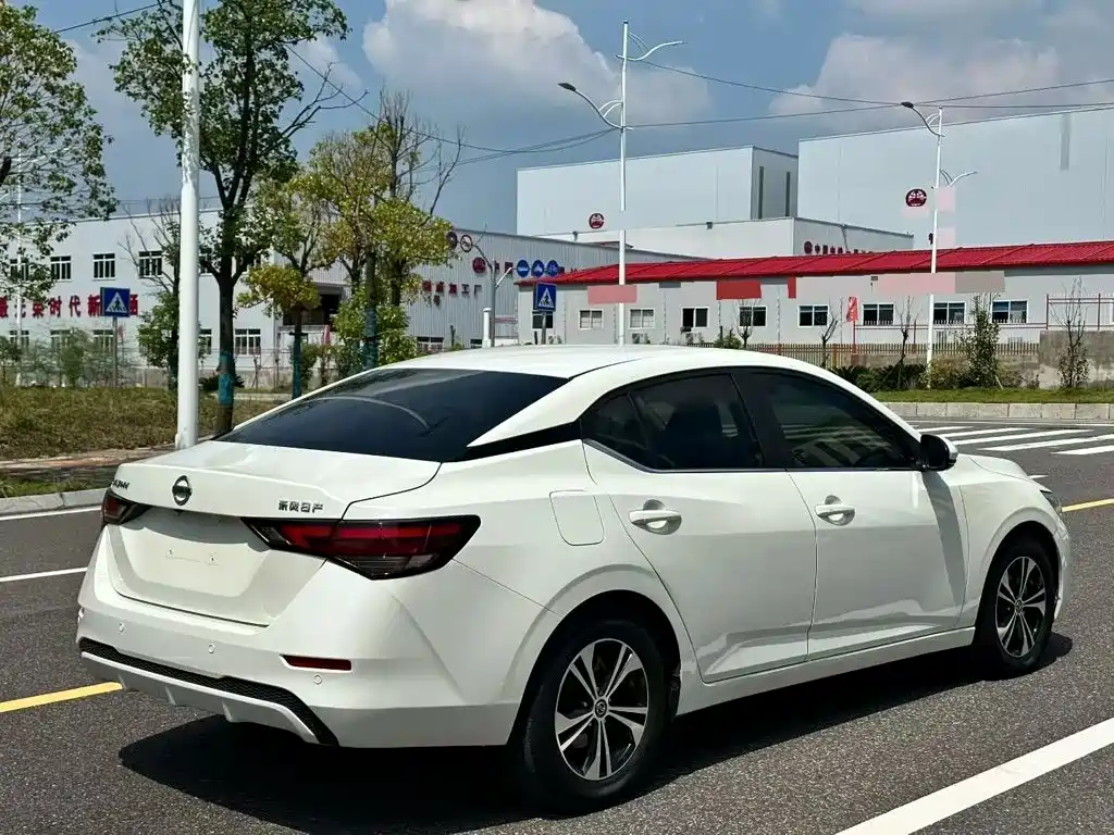 Nissan SYLPHY, миниатюра 7