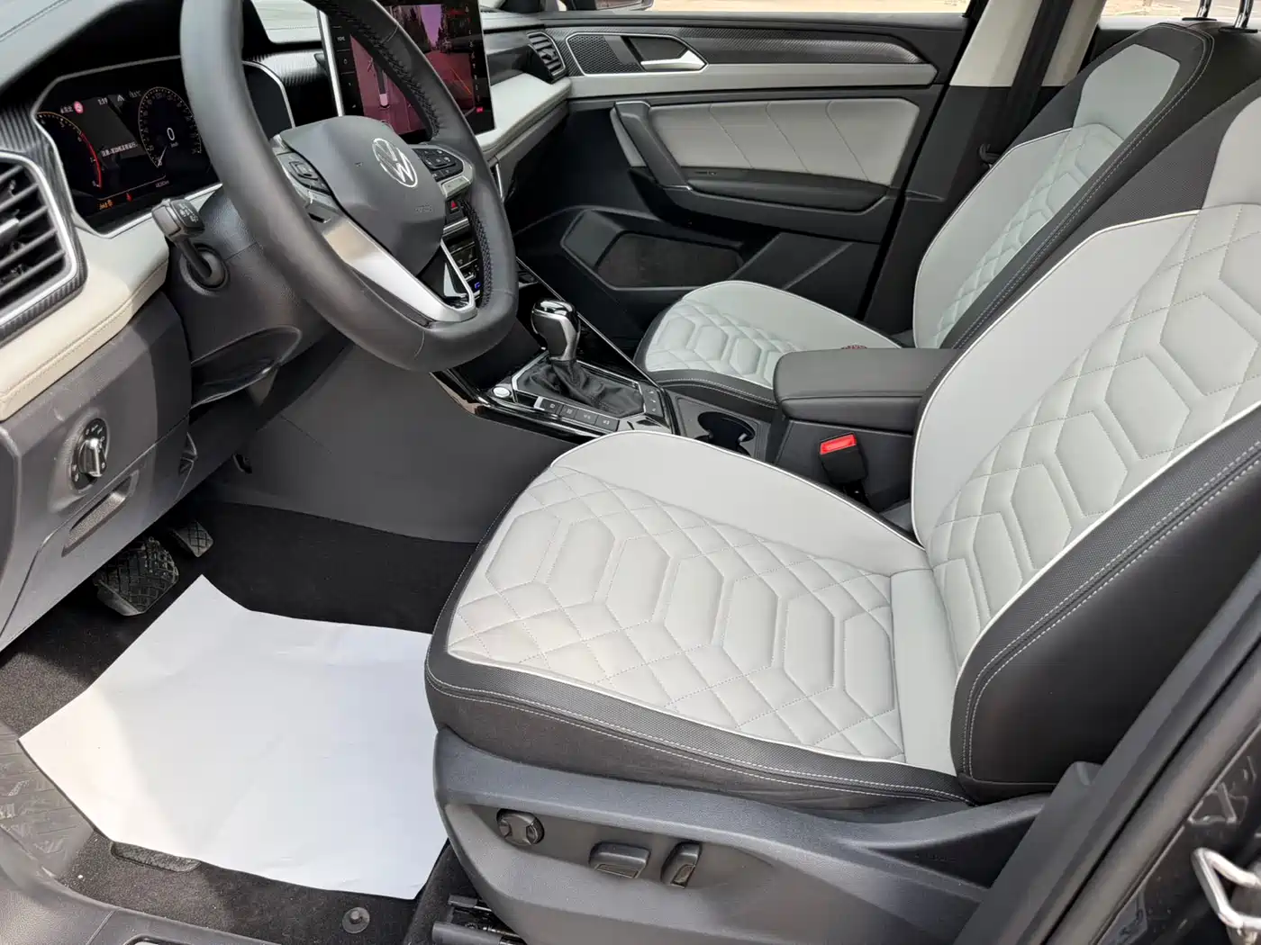 Volkswagen Tayron 2023 280TSI 2WD Luxury Plus Advanced Edition фото 10
