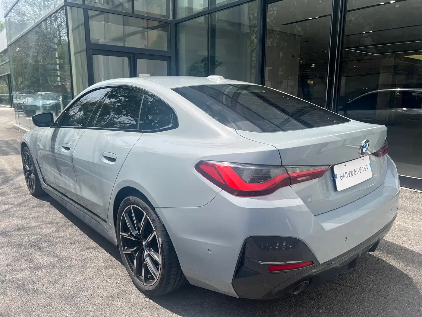 BMW 4 Series 2023 425i Gran Coupe M Sport Shadowline Package фото 5