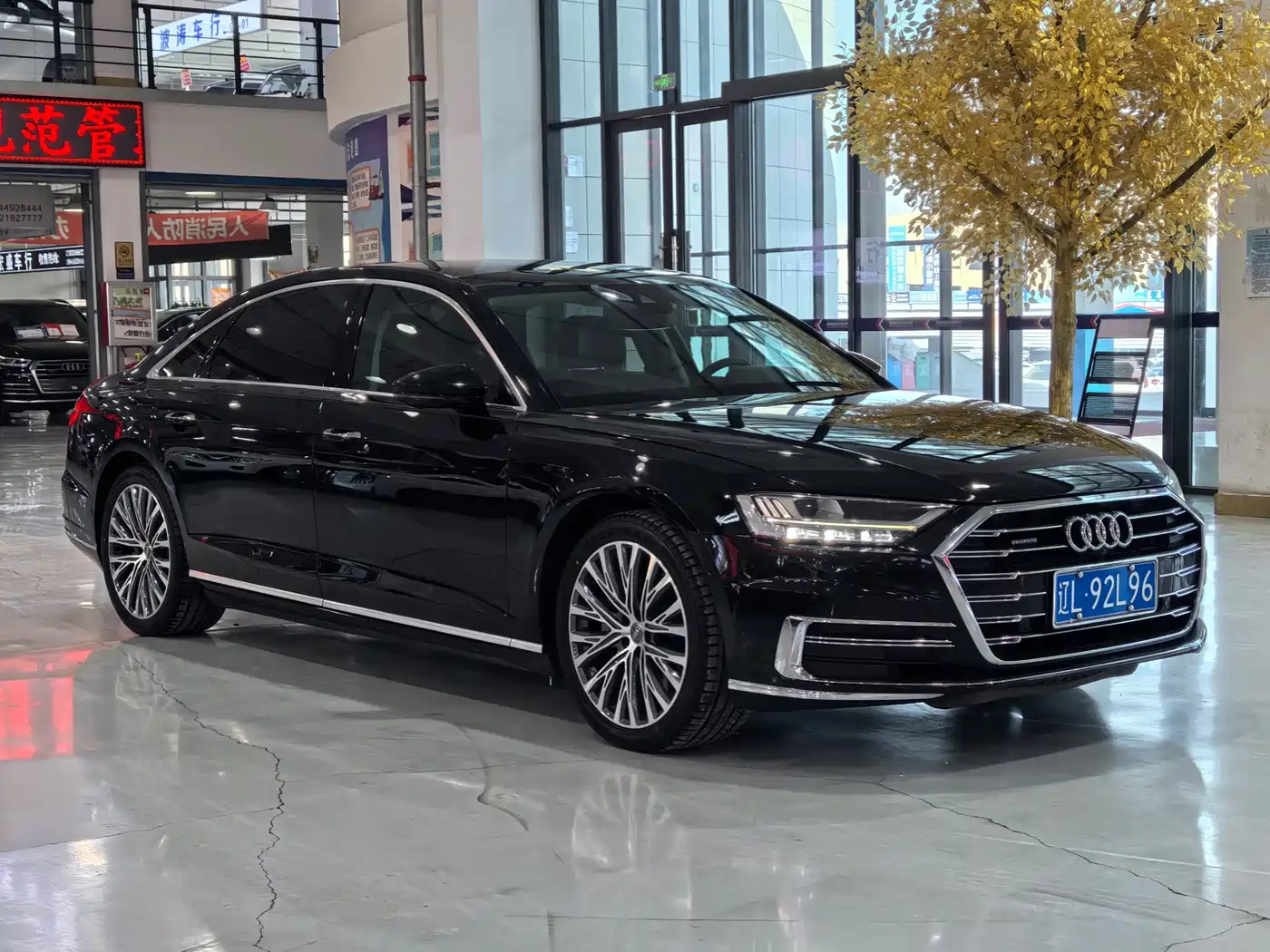 Audi A8 2019 Facelift Plus A8L 55 TFSI quattro Luxury фото 3