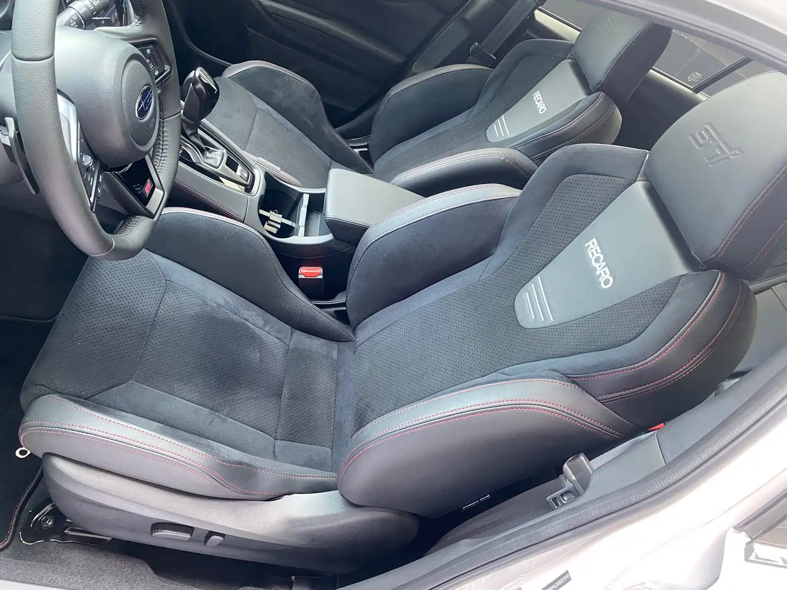 Фото 21 - Subaru WRX