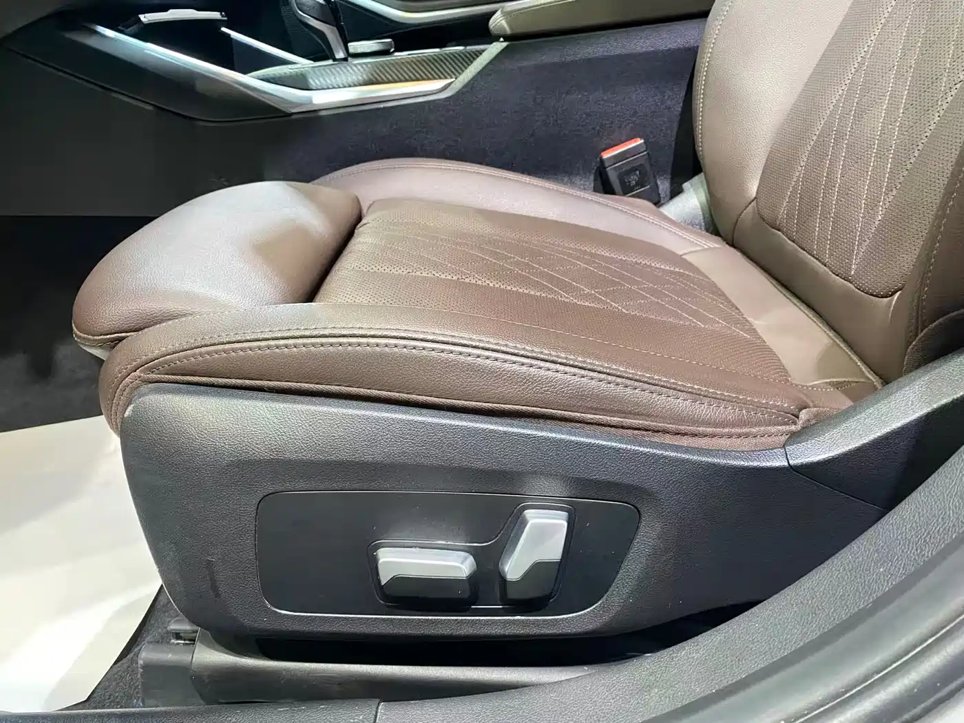 BMW 3 Series 2022 320Li M Sport Package фото 16