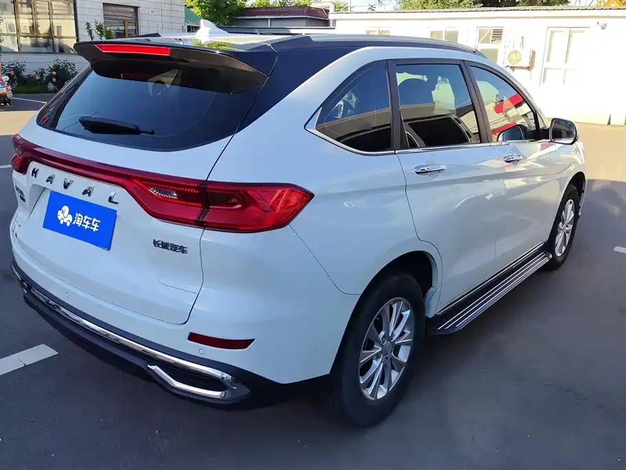 Haval M6 2021 PLUS 1.5T DCT Premium Smart Connect фото 3