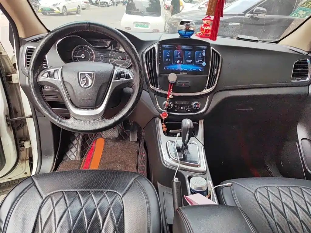 Baojun 560 2016 2016 1.8L iAMT Luxury