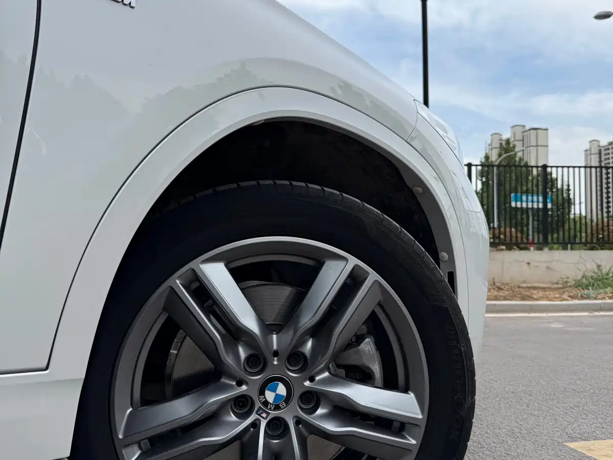 BMW X2 2023 sDrive25i M Sport Shadow Edition фото 9