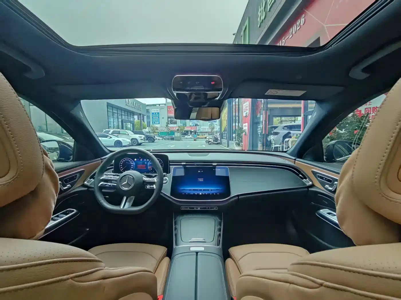 Mercedes-Benz E-Class 2024 E 300 L Fashion фото 11