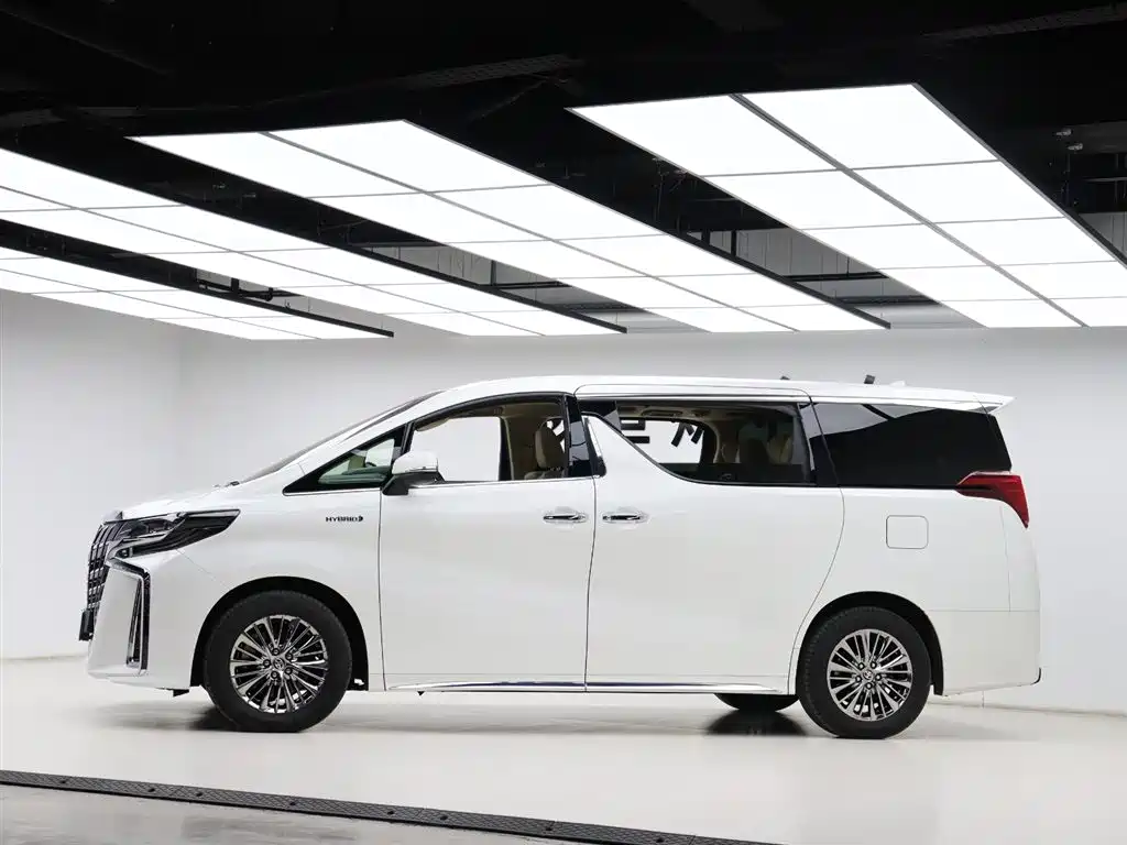 Toyota Alphard 2021 Hybrid 2.5L Premium фото 33