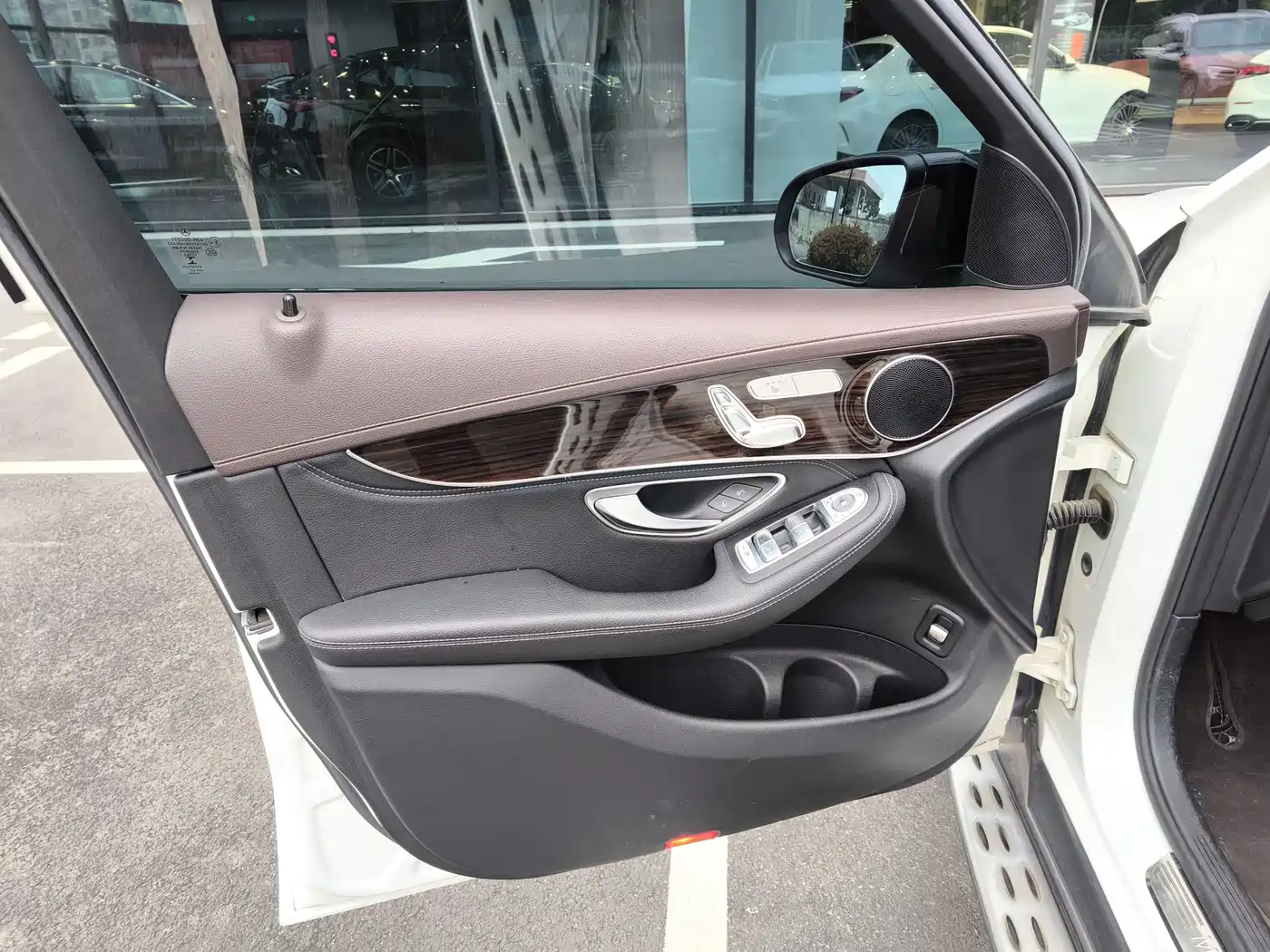 Mercedes-Benz GLC 2017 GLC 260 4MATIC Luxury фото 7