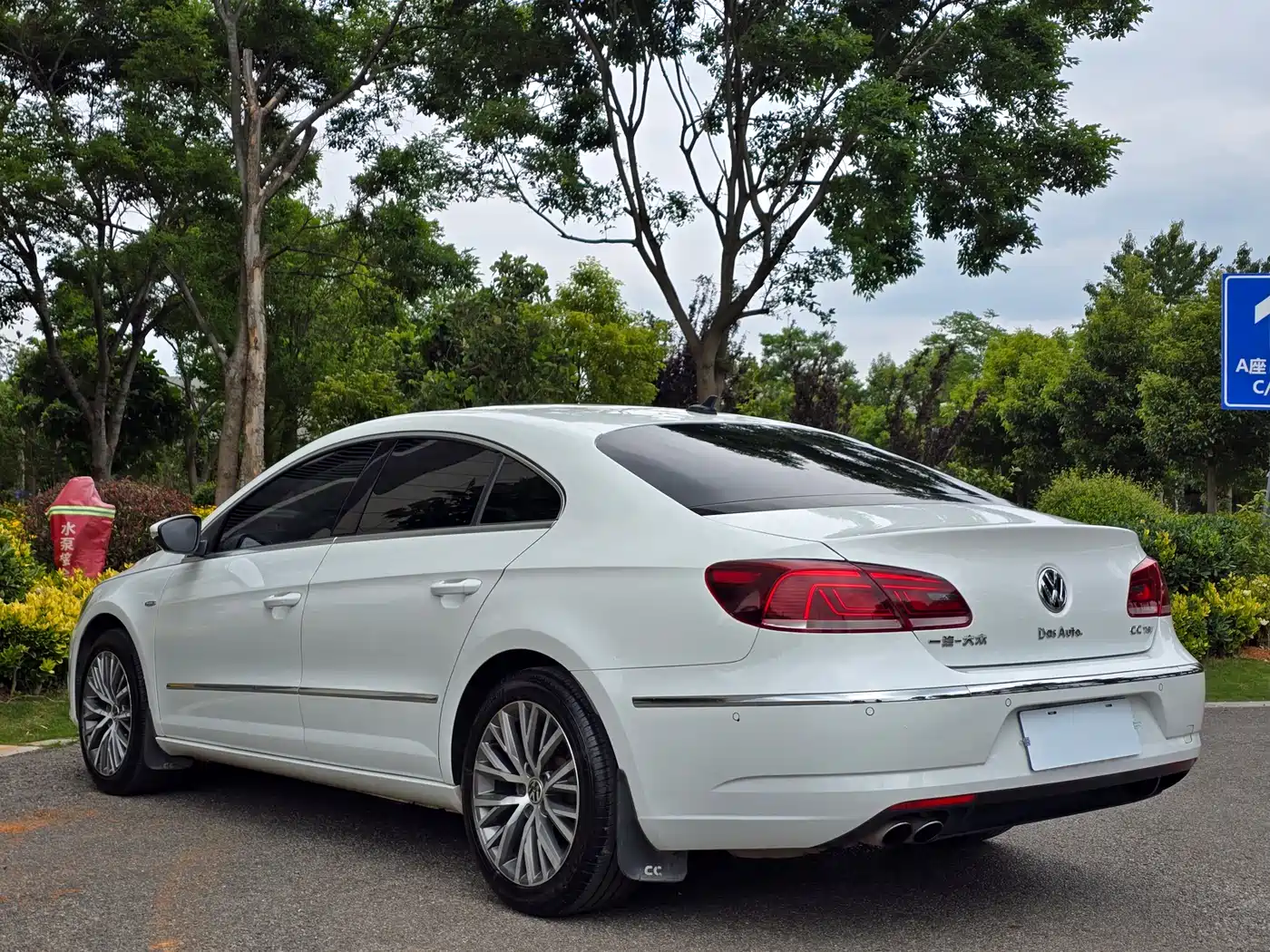 Volkswagen FAW-Volkswagen CC 2016 Model 1.8TSI Luxury фото 7