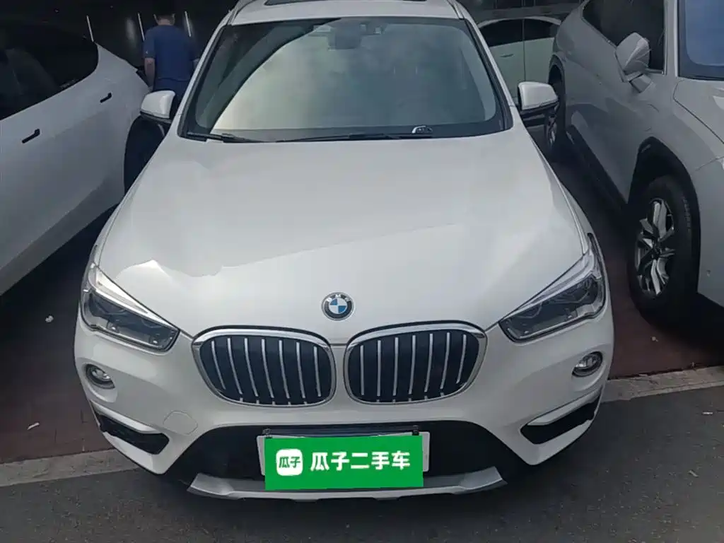 BMW X1 2016 sDrive18Li Luxury Model фото 3